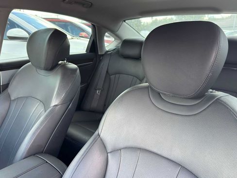 Used 2020 Genesis G80 3.8 RWD image 8