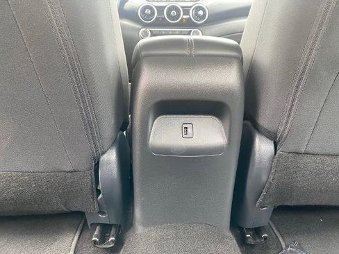 Used 2024 Nissan Altima 2.5 SR FWD image 29