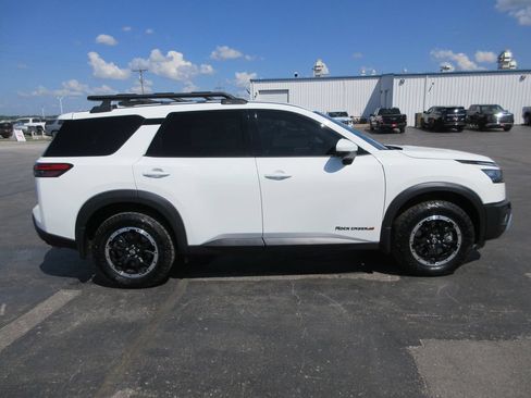 Used 2024 Nissan Pathfinder Rock Creek AWD/4WD image 5