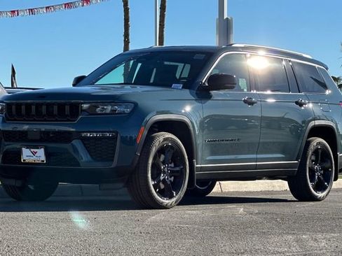 New 2026 Jeep Grand Cherokee L Limited w/ Limited Altitude Package AWD/4WD image 7