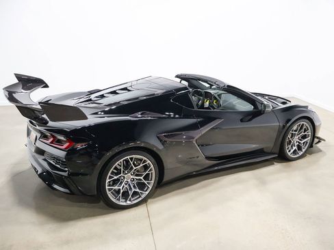 Used 2026 Chevrolet Corvette ZR1 w/ ZR1 Carbon Fiber Aero Package image 72