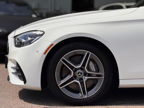 Used 2023 Mercedes-Benz E 350 4MATIC Sedan image 11