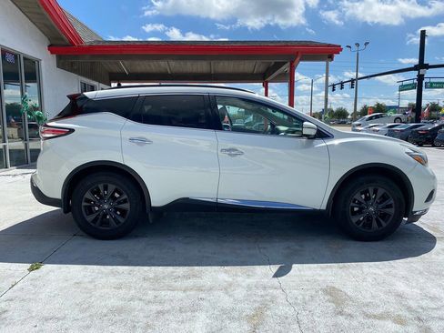 Used 2018 Nissan Murano SV w/ Premium Package image 7