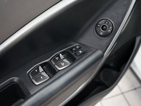 Used 2017 Hyundai Santa Fe Sport image 20