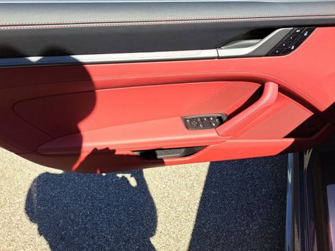 Used 2026 Porsche 911 Carrera image 21