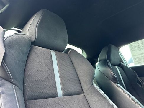 Used 2025 Toyota GR86 Premium w/ Performance Package image 14