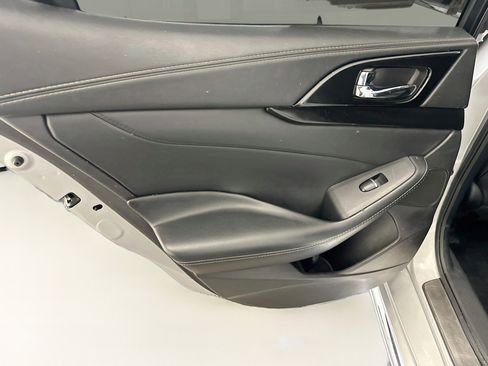 Used 2018 Nissan Maxima Platinum w/ Interior Lighting Package FWD image 28