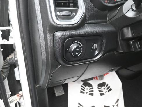 Used 2024 RAM 2500 Big Horn AWD/4WD image 13