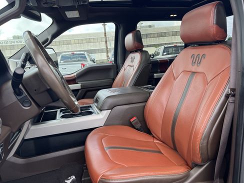 Used 2019 Ford F450 King Ranch w/ King Ranch Ultimate Package AWD/4WD image 13
