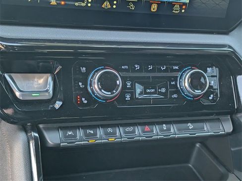 Certified 2024 GMC Sierra 1500 AT4 w/ Technology Package image 15