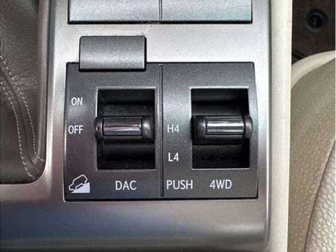 Used 2014 Lexus GX 460 w/ Premium Package AWD/4WD image 23