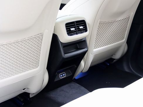 New 2025 Mercedes-Benz GLE 450 4MATIC image 14