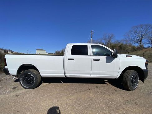 New 2026 RAM 2500 Tradesman image 31