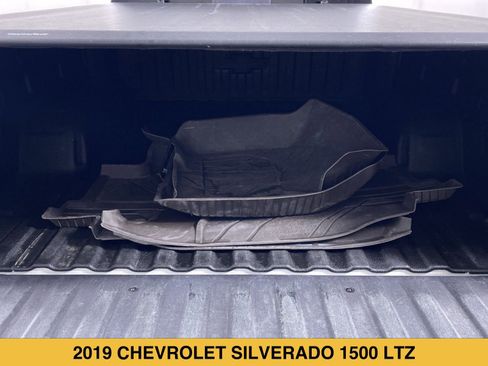 Certified 2019 Chevrolet Silverado 1500 LTZ w/ LTZ Premium Package AWD/4WD image 31