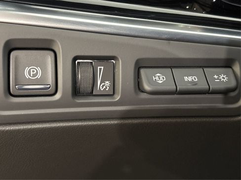 New 2025 Cadillac XT6 Premium Luxury w/ Technology Package FWD image 17
