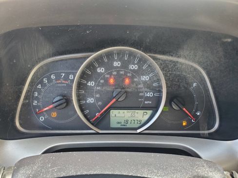 Used 2013 Toyota RAV4 XLE AWD/4WD image 11
