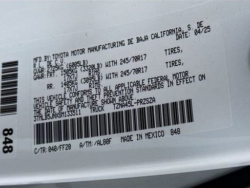 Certified 2025 Toyota Tacoma SR5 AWD/4WD image 30