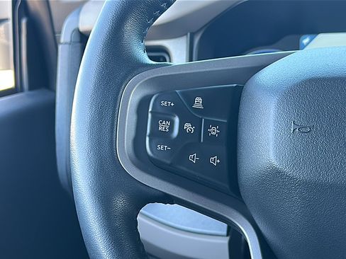 Used 2024 Ford Bronco Wildtrak image 28