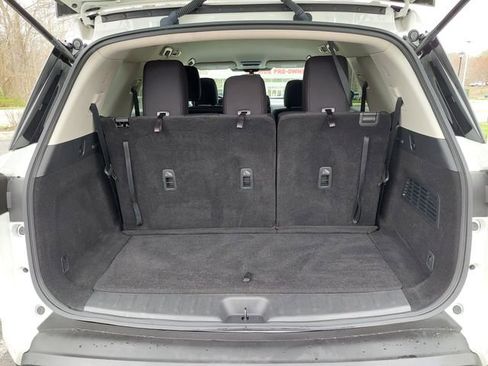 Used 2024 Nissan Pathfinder SV image 5