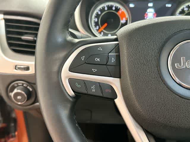 Used 2016 Jeep Cherokee Trailhawk AWD/4WD image 8