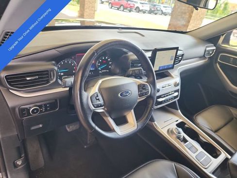 Used 2024 Ford Explorer XLT w/ Equipment Group 202A RWD image 10