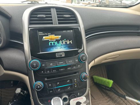 Used 2015 Chevrolet Malibu LT w/ Power Convenience Package image 5