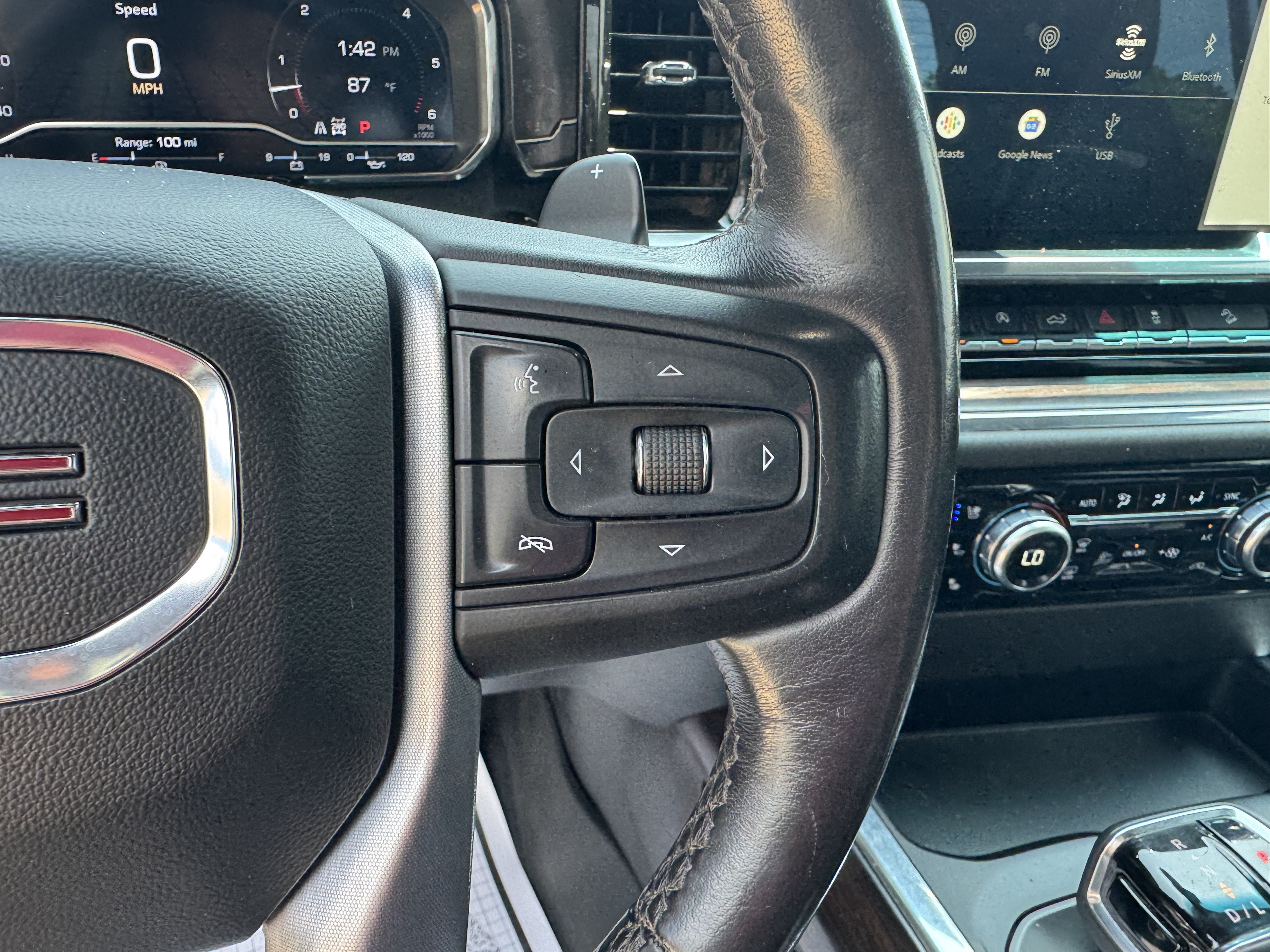 Used 2023 GMC Sierra 1500 SLT w/ SLT Premium Package AWD/4WD image 25