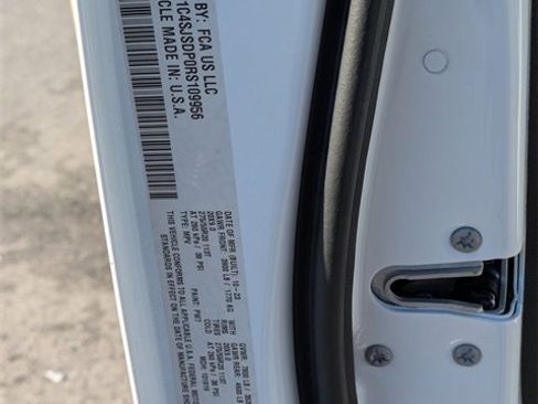 Used 2024 Jeep Wagoneer L Series III w/ Flexible Seating Group image 40