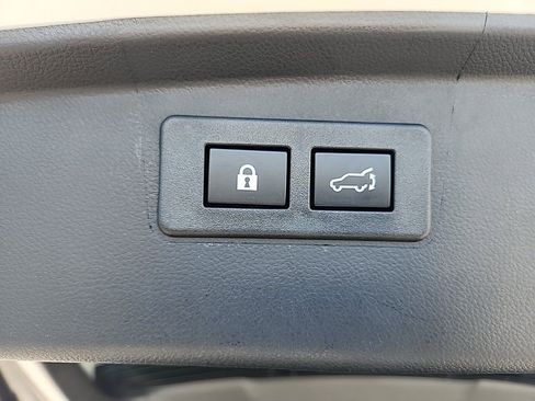 Certified 2025 Subaru Outback Limited image 8