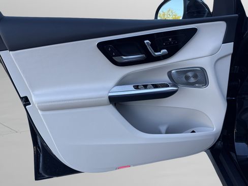 Certified 2026 Mercedes-Benz GLC 300 image 19