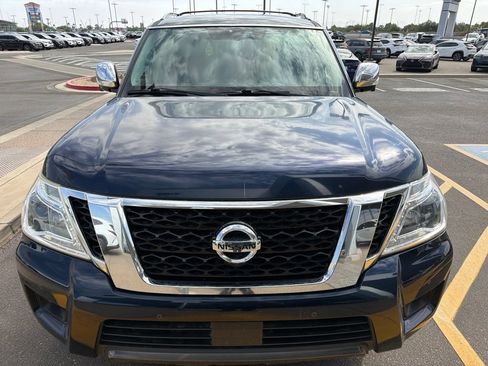 Used 2019 Nissan Armada Platinum w/ Captain's Chairs Package RWD image 2