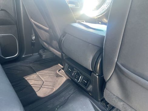 Used 2023 Chevrolet Silverado 1500 LT image 32