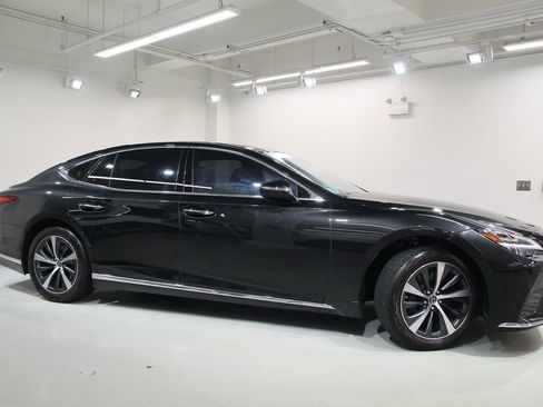 Used 2021 Lexus LS 500 AWD w/ Accessory Package (Z1) image 11