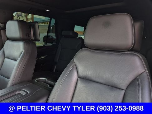 Used 2021 Chevrolet Tahoe Z71 w/ Z71 Off-Road Package AWD/4WD image 37