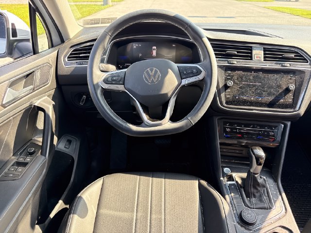 Used 2024 Volkswagen Tiguan SE AWD/4WD image 20
