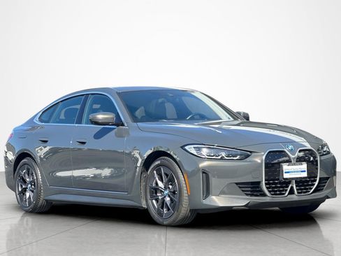 Used 2023 BMW i4 eDrive35 w/ Premium Package RWD image 7