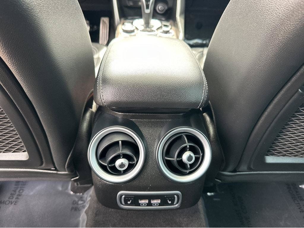 Used 2022 Alfa Romeo Giulia Ti AWD/4WD image 17