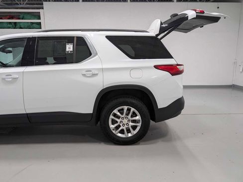 Used 2021 Chevrolet Traverse LT image 10