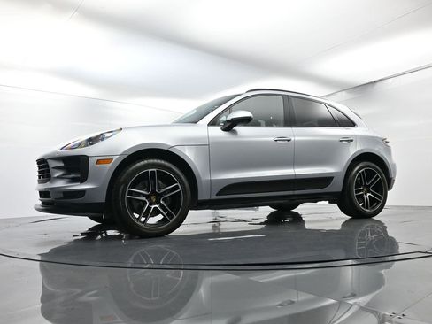 Certified 2021 Porsche Macan image 44