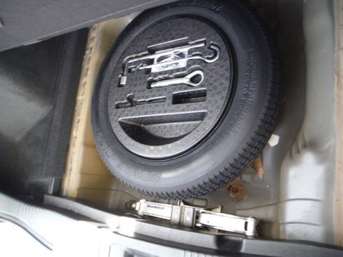 Used 2016 Honda HR-V EX image 36