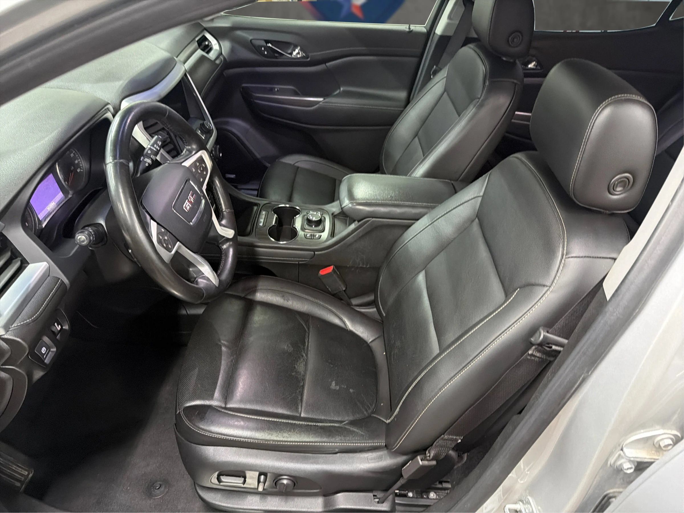 Used 2020 GMC Acadia SLT w/ LPO, Cargo Package FWD image 12