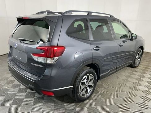 Used 2021 Subaru Forester Premium AWD/4WD image 8