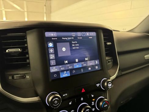 Used 2022 RAM 1500 Big Horn AWD/4WD image 23