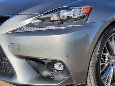 Used 2015 Lexus IS 250 w/ Navigation System Package image 6