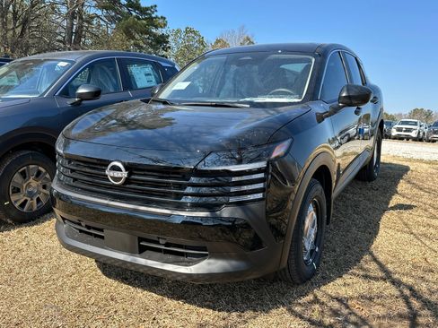 New 2026 Nissan Kicks S image 1