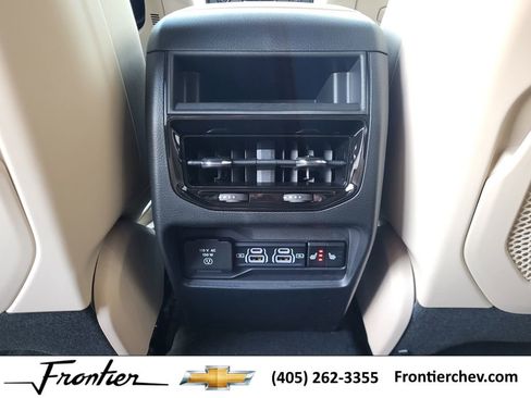 New 2025 Jeep Grand Cherokee Limited w/ Luxury Tech Group II image 27