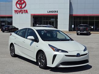 Used 2020 Toyota Prius XLE image 1