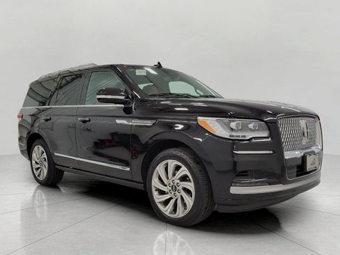 Used 2023 Lincoln Navigator Reserve AWD/4WD image 1