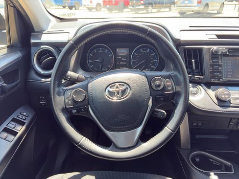 Used 2018 Toyota RAV4 XLE w/ Plus Extra Value Package FWD image 11