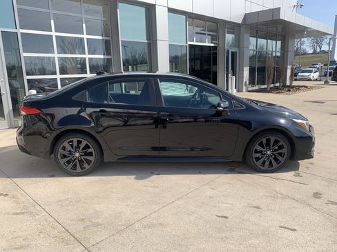 Used 2023 Toyota Corolla SE image 24